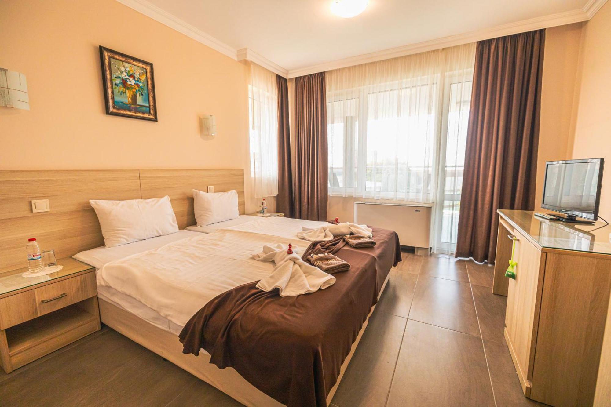 Villa Viktor Топола Екстериор снимка